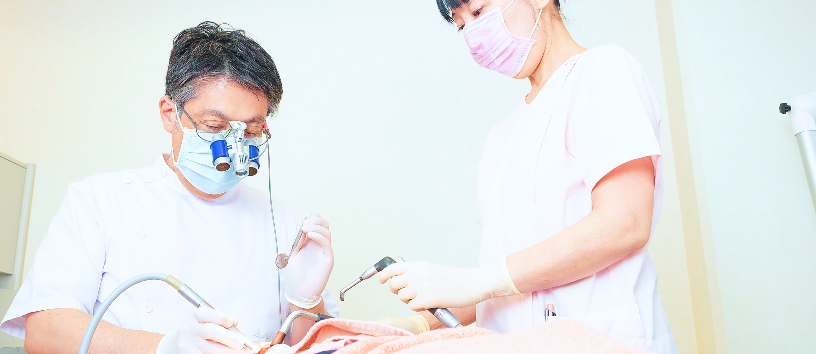 歯科医師による診療の様子